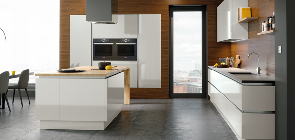 Handleless kitchens with islands