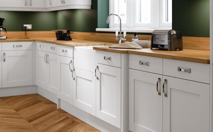 Shaker vs Handleless Kitchens: Which Is Right for Your Home? Compare Shaker vs handleless kitchens, including their appearance, practicality, maintenance and cost. Discover which kitchen style best suits your home, lifestyle and budget before viewing both designs at our Bookham showroom.