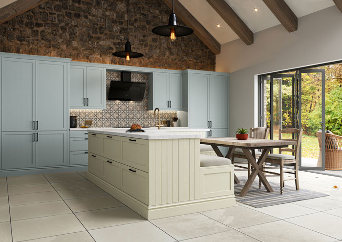 Kitchen Refurb vs Full Replacement: Which Adds More Value to Your Home? Choosing between a kitchen refurbishment and a full replacement depends on what is already working in your space and what needs to change. Both options can create a more attractive, practical kitchen, but they achieve this in different ways.
The key considerations are the condition of your cabinet carcasses, how well the current layout works, your budget and the end result you want to achieve. As a general rule, sound units with a functional layout often make refurbishment a sensible choice, while significant damage or a layout that needs rethinking may make a full kitchen replacement the better long-term option.